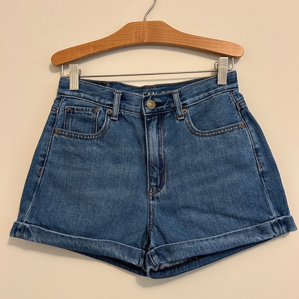 AMERICAN EAGLE Mom Shorts